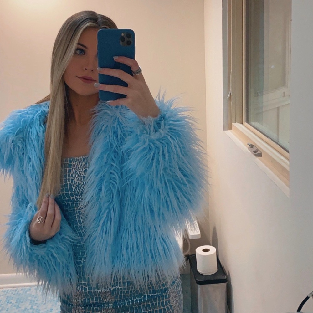 Meet your Posher, Emma